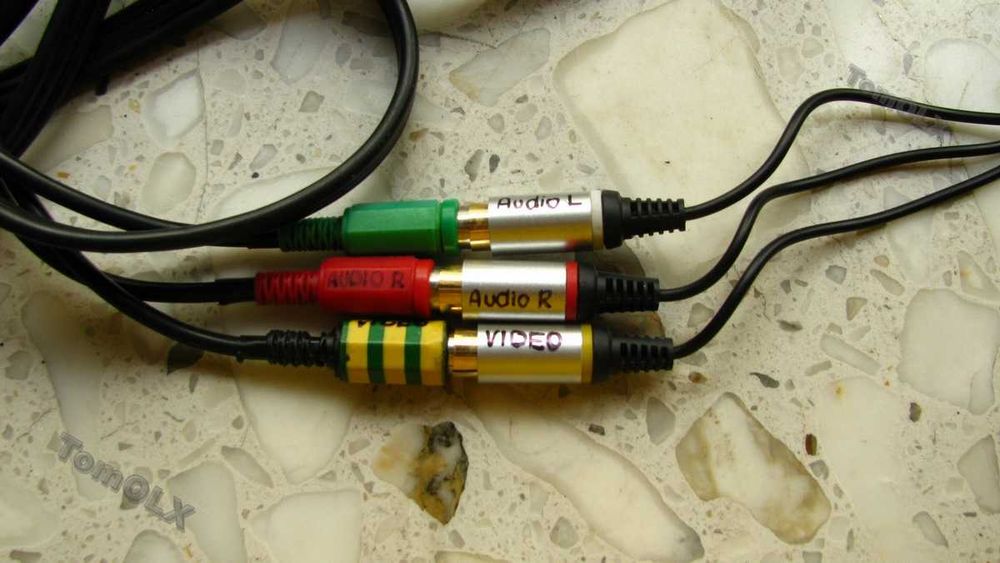 Zestaw kabel TV do małej przenośnej konsoli SONY PSP 2000/3000 - różne