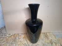 Duży wazon z czarnego szkła