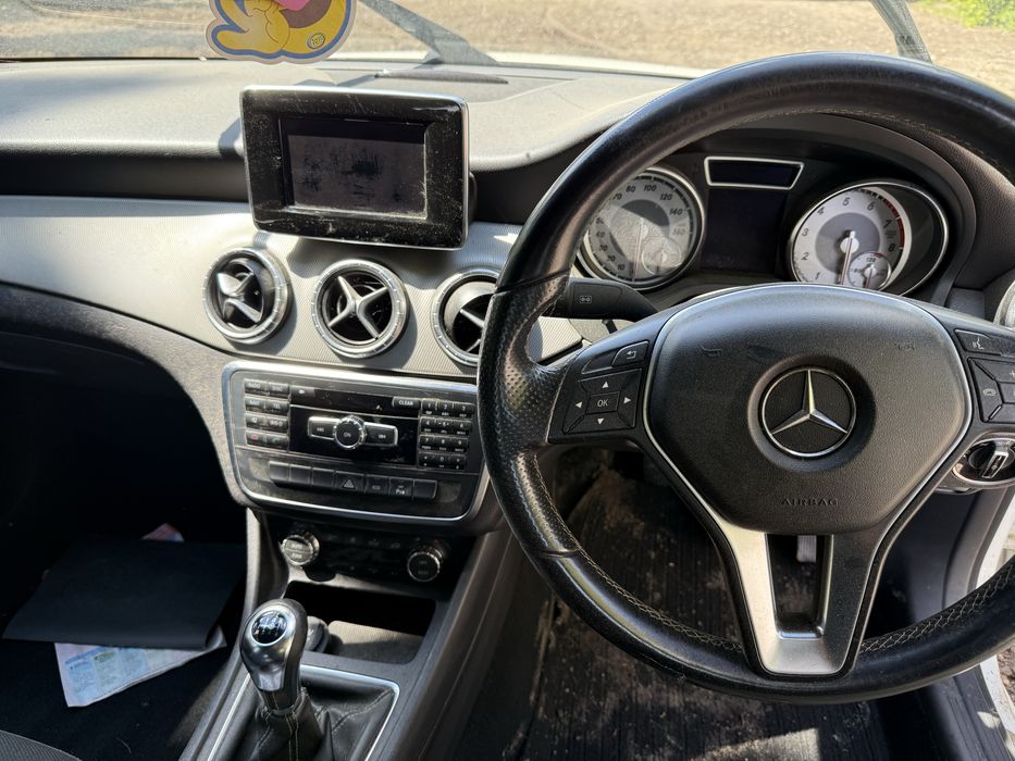 Mercedes-Benz CLA180