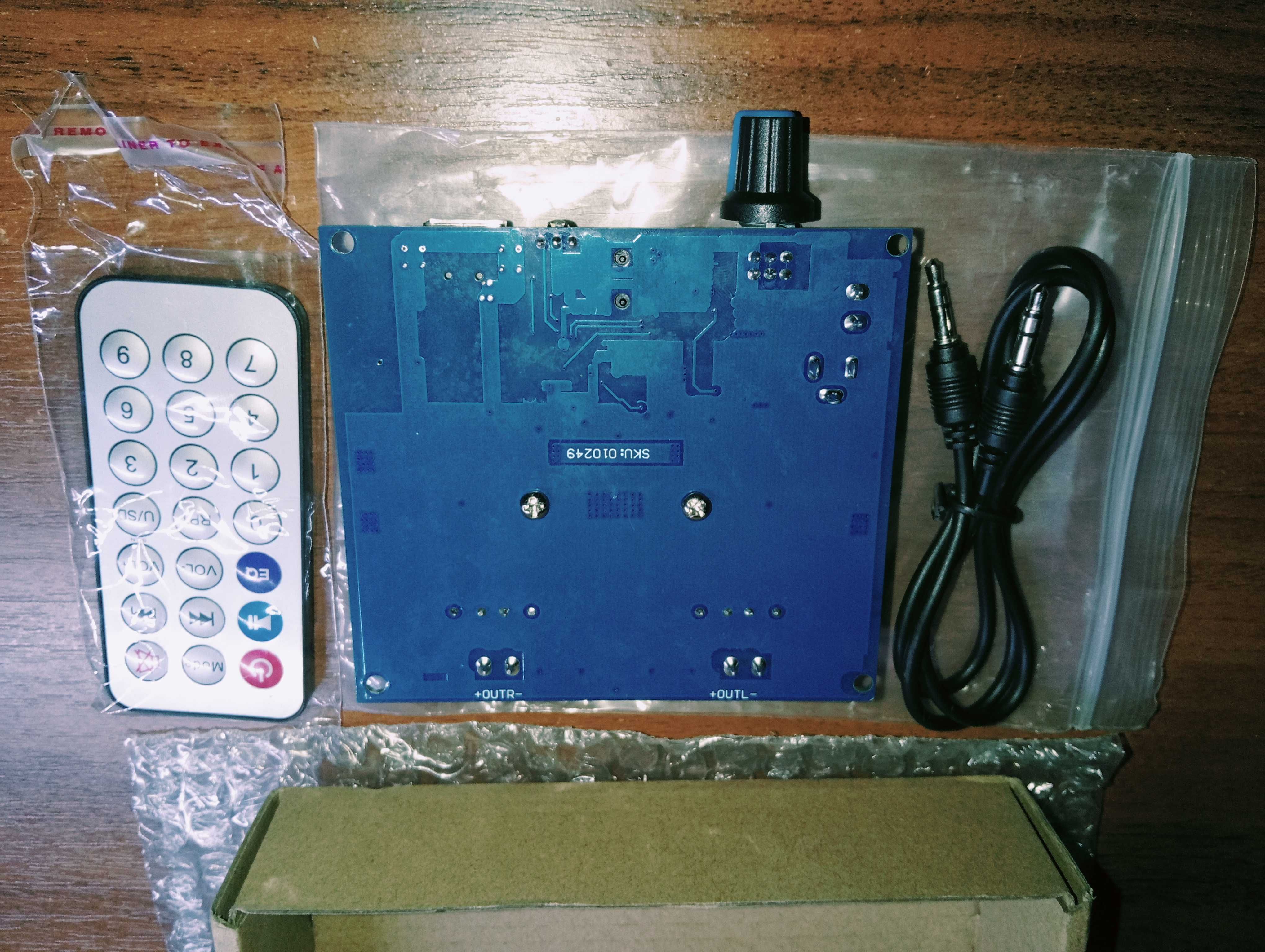 Підсилювач на TPA3116D2  Bluetooth 5,0  2x50W Пульт BT  USB AUX in