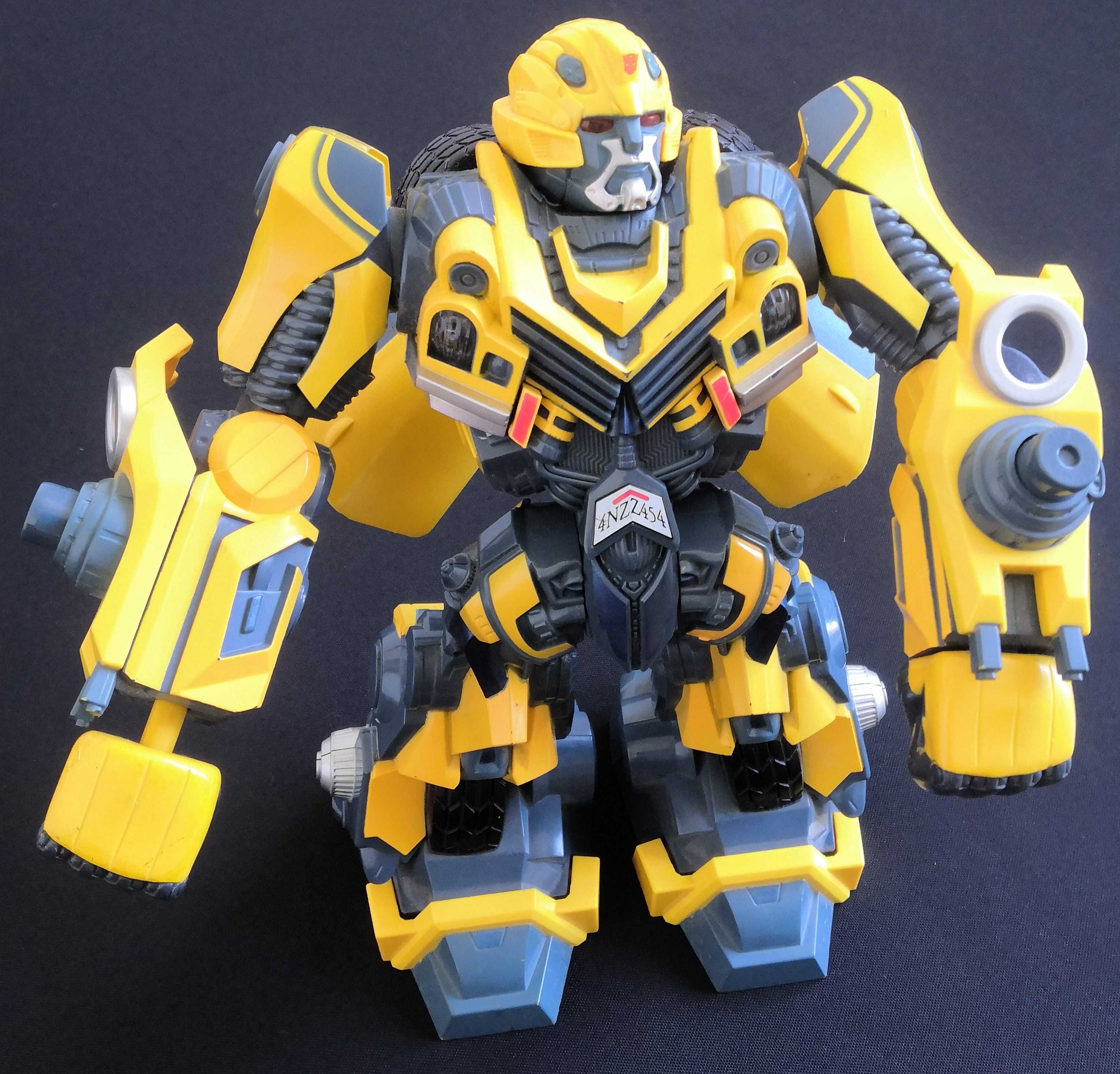 Transformers Cyber Stompin' Bumblebee Action Figure firmy Hasbro