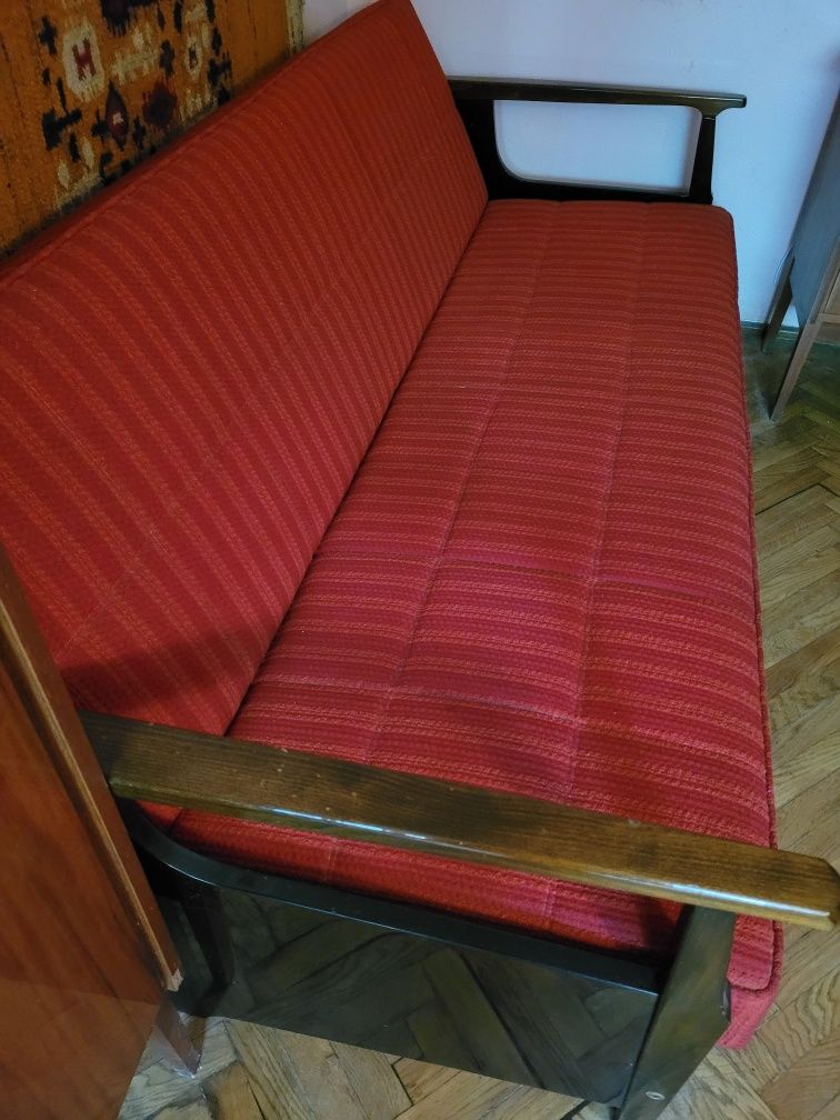 Wersalka, kanapa, tapczan rozkladany