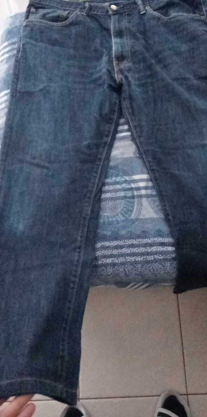 Levis calças 2 como novas