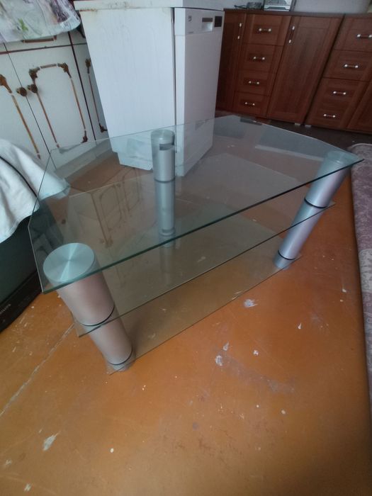 Stolik pod telewizor - przezroczyste szkło