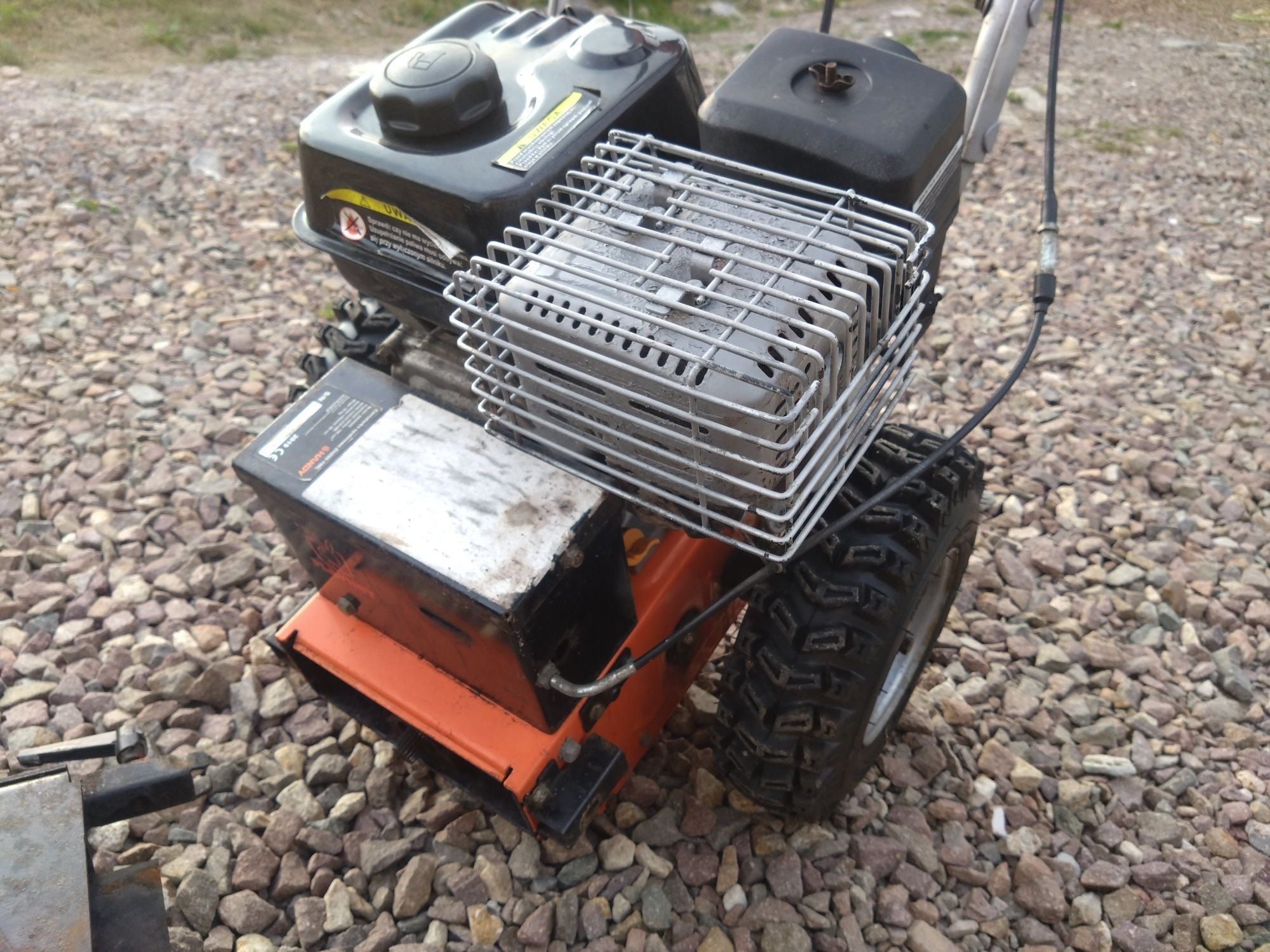 Zamiatarka Handy Loncin 196cm³