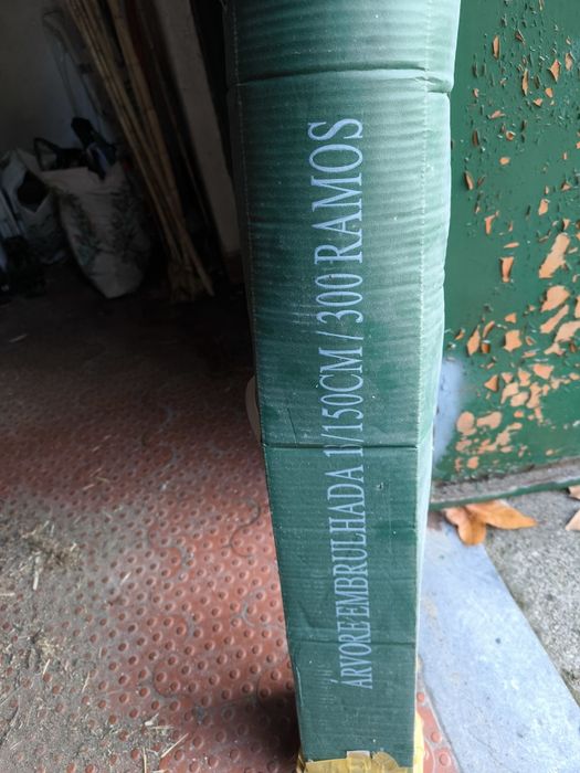 Árvore de Natal + enfeites