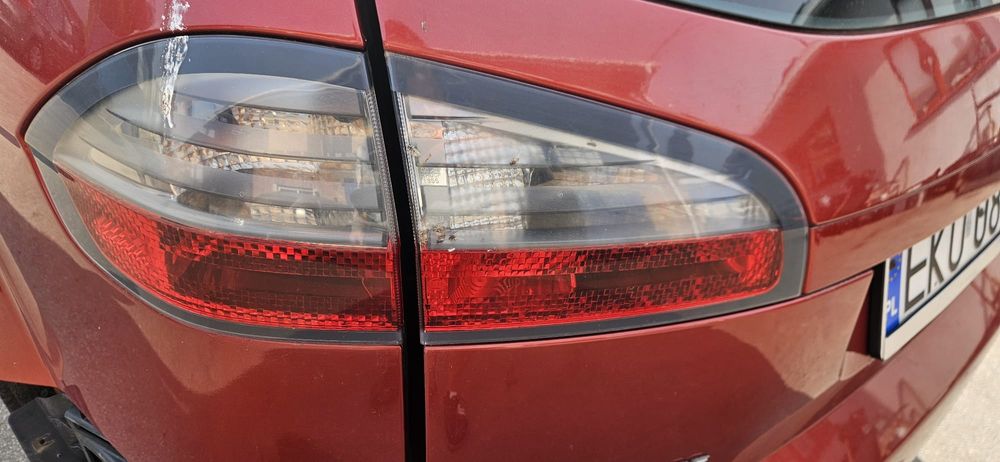 Lampa lewa tył w błotnik Ford S max