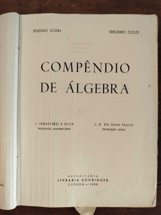 Manuais Escolares Antigos