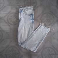 Bershka jasne jeansy rozmiar S