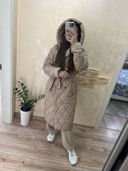 Пальто пуховик , зима , бежеве