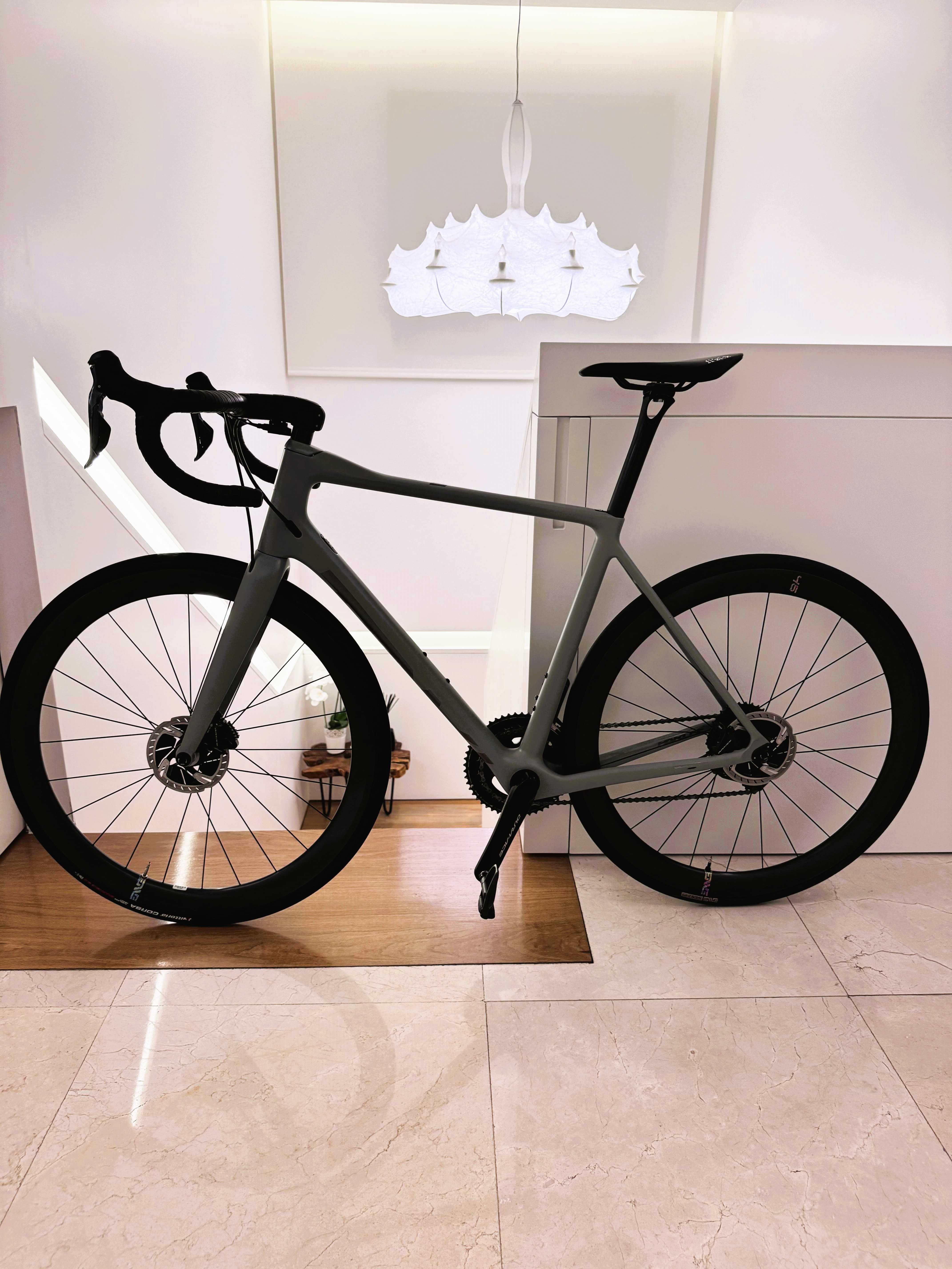 Bicicleta Parlee ALTUM DISC LE Personalizada / Venda por componentes