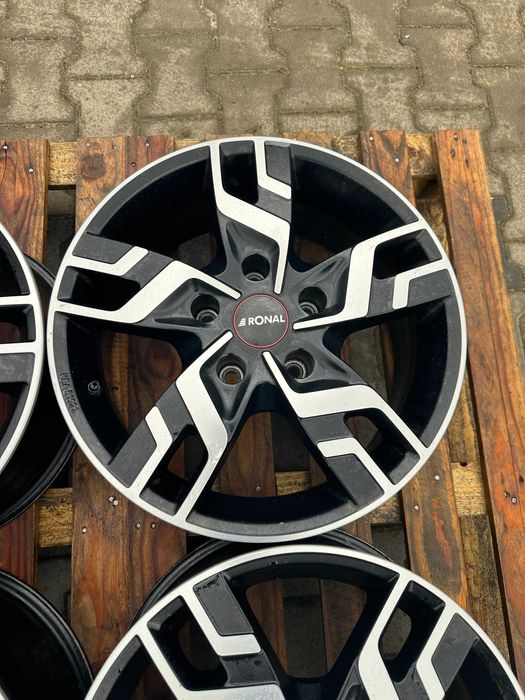 5x130 7j x 17" et33 Porsche SsangYong komplet alufelgi Ronal z TPMS