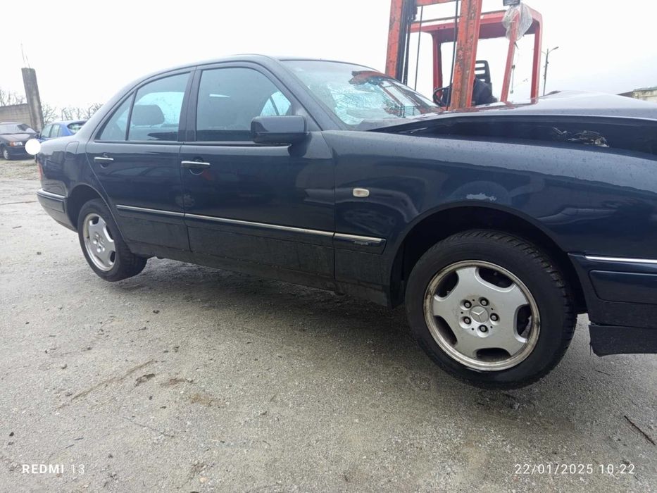 Para peças Mercedes Benz E Class (W210) 220 CDI ano 1999