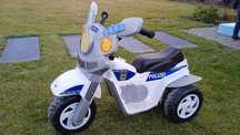 Samochodzik trójkołowiec skuter na akumulator, Peg Perego, policja