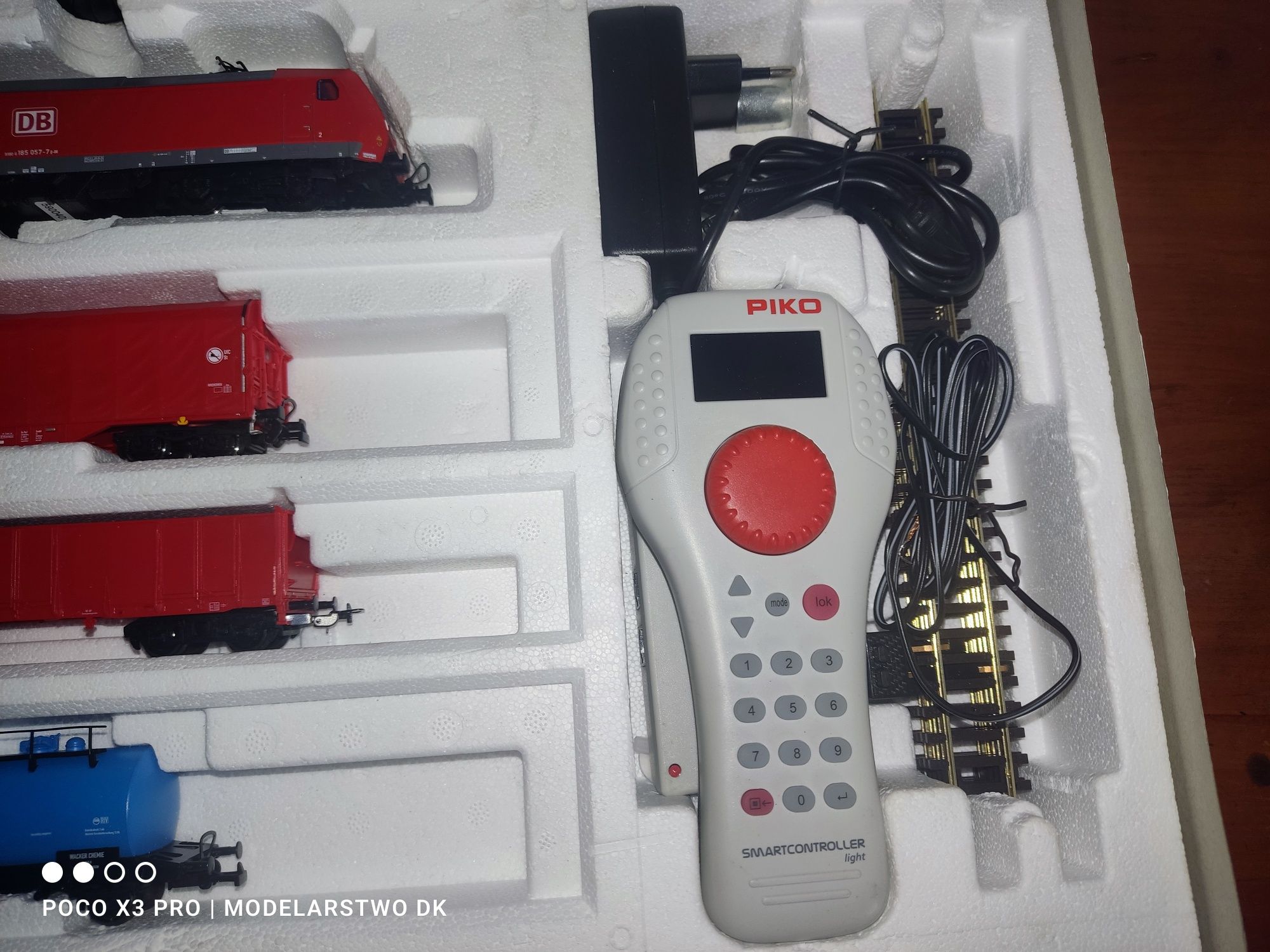 Piko cyfrowy zestaw towarowy 59004 w skali H0 1:87 kolejka makieta