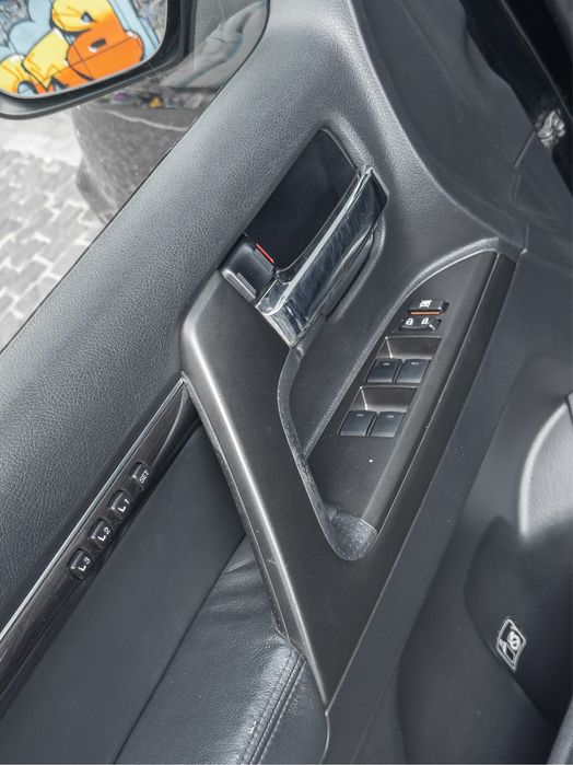 Toyota Land Cruiser 200 рестайлінг