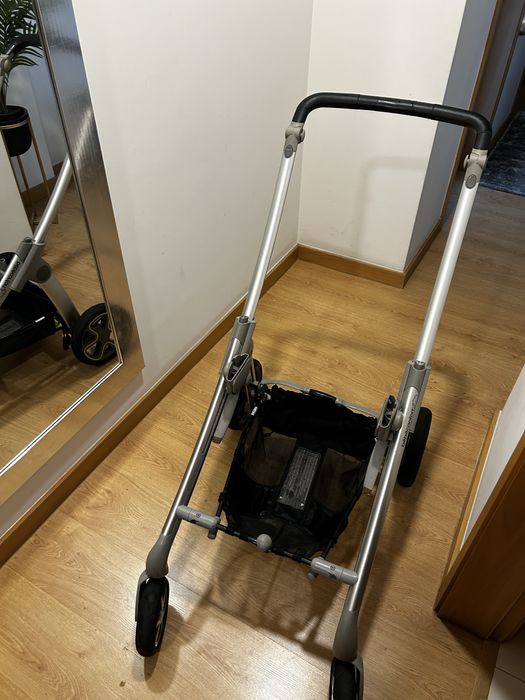 Carrinho Bébéconfort c/ oferta da Babycoque Bebeconfort