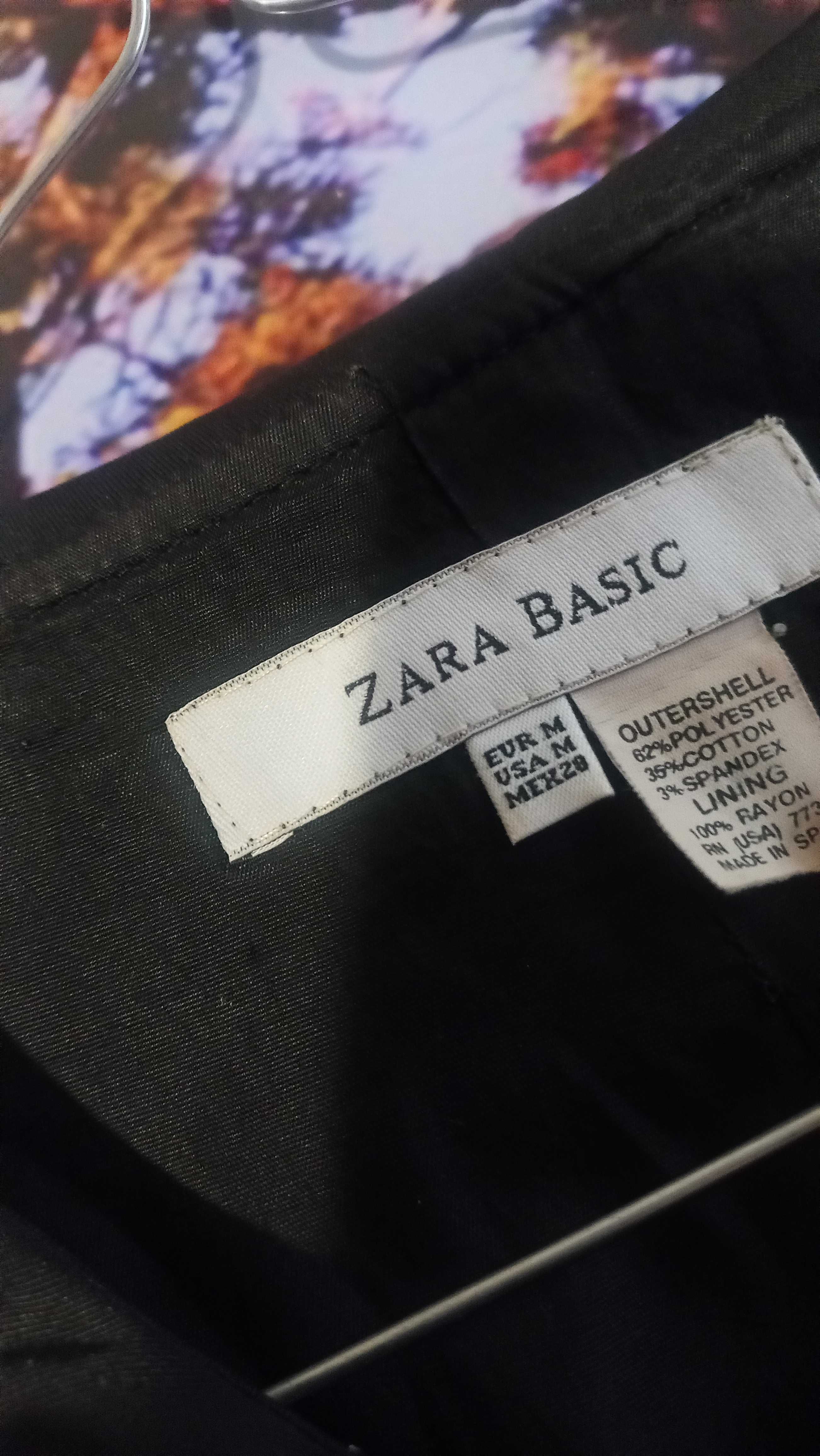 Черный пиджак Zara укороченый