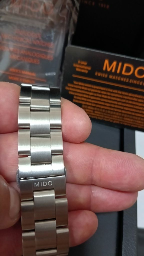Годинник Mido з стнім циферблатом