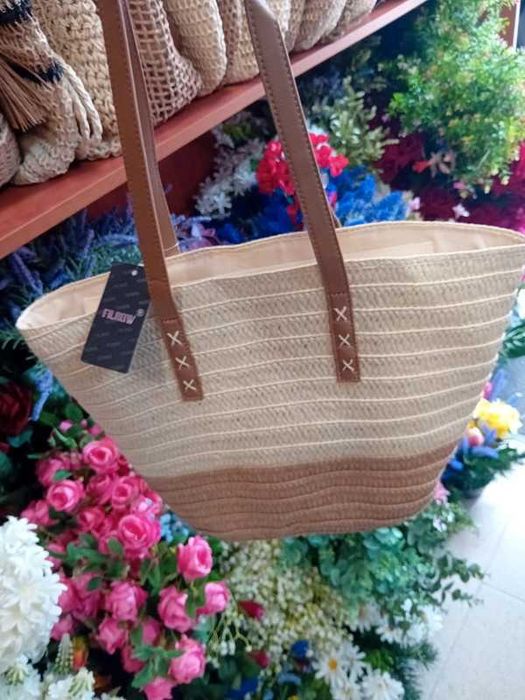 Koszyk wym 43x32 cm wys uszu 32 cm