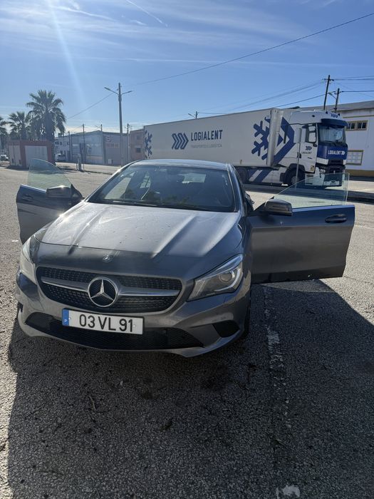 Mercedes-benz CLA 200 CDI (2014)-caixa Manual- C/Histórico na marca-