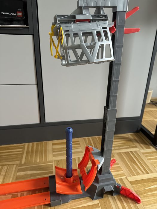 Hot wheels wyrzutnia pionowa x9283