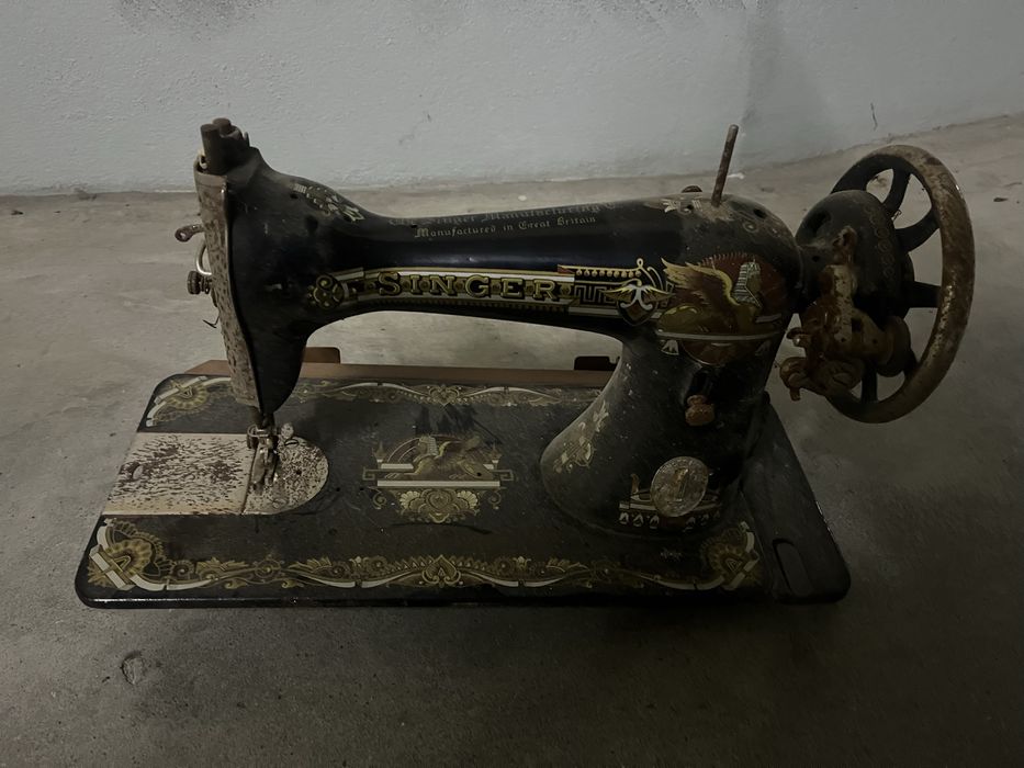 Maquina costura antiga
