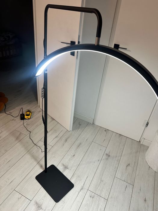 Lampa kosmetyczna stojąca led czarna Andoer