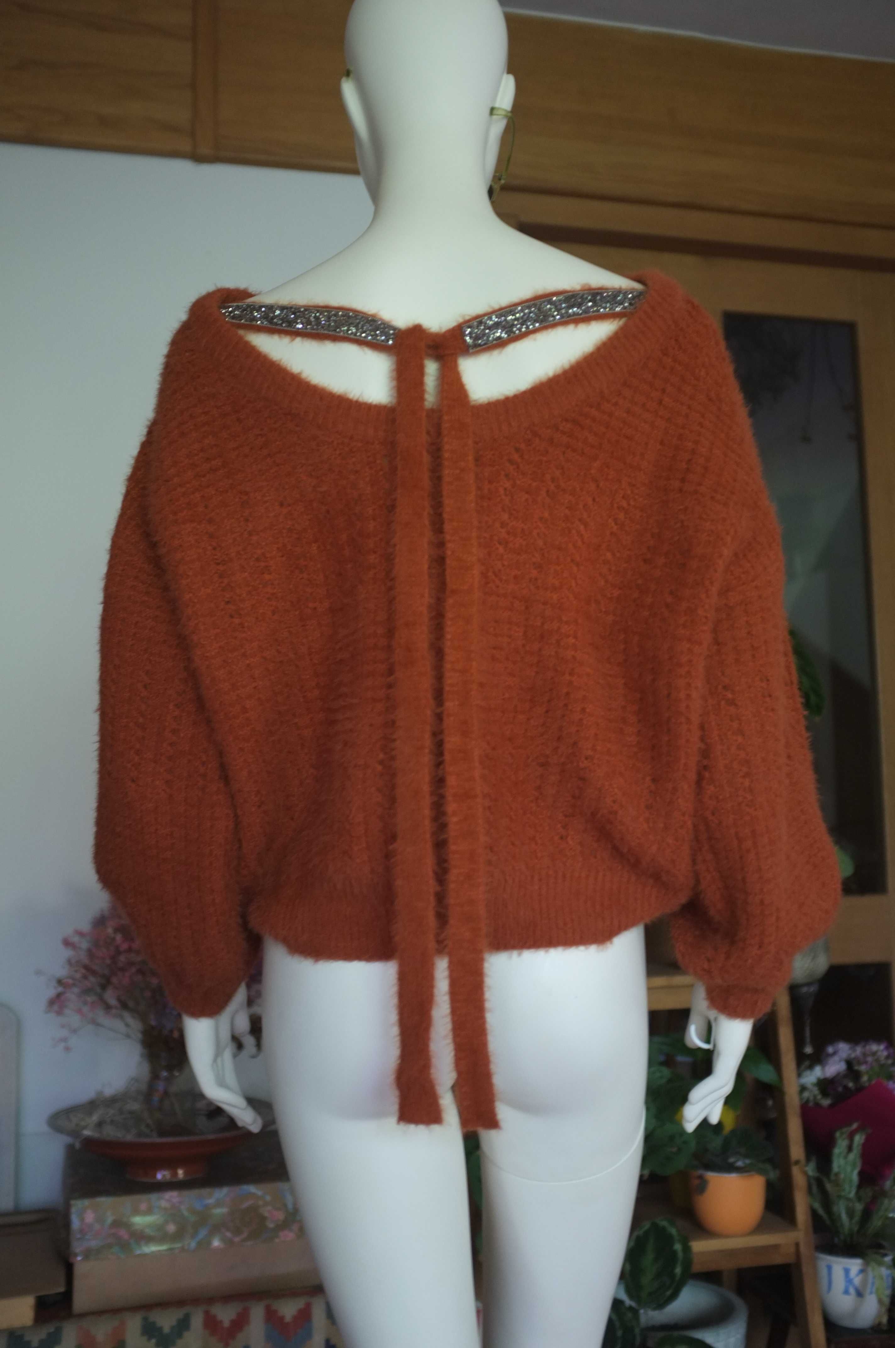 rudy ceglany luźny sweter Miho's miś puchaty szerokie rękawy elegancki