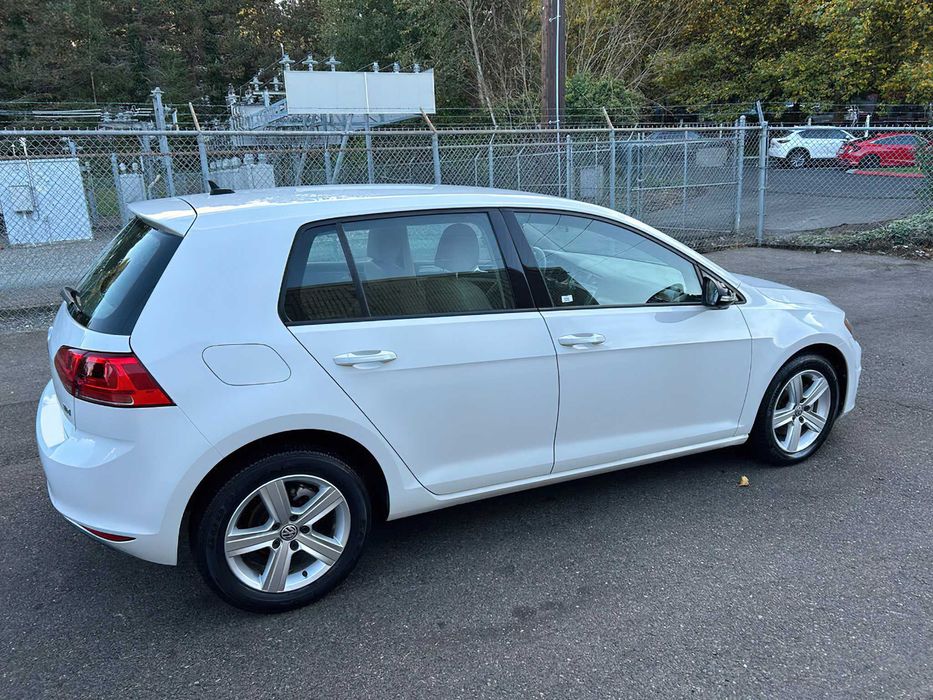 Volkswagen Golf TDI S      2015