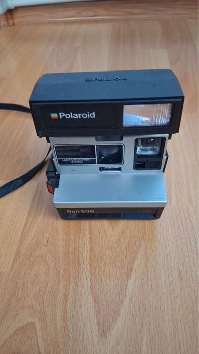 Вінтажна фотокамера митєвого друку Polaroid Sun600 LMS
