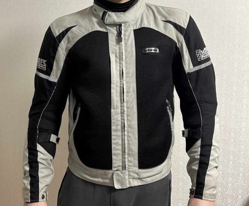 Продам мото куртку IXS air