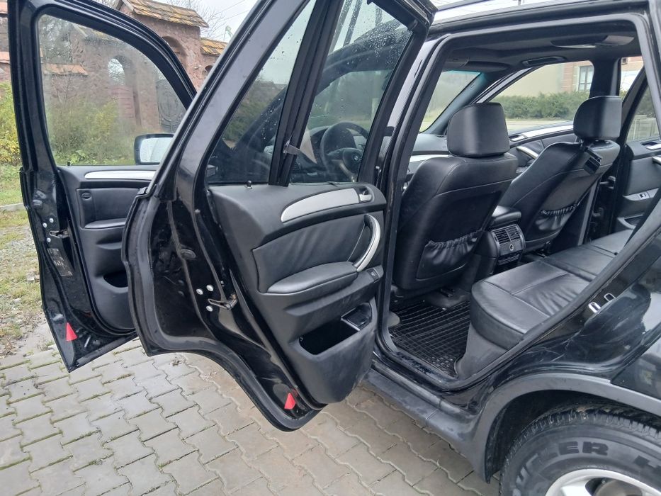 Продам Бмв Х 5. 3.дизель Автомат.