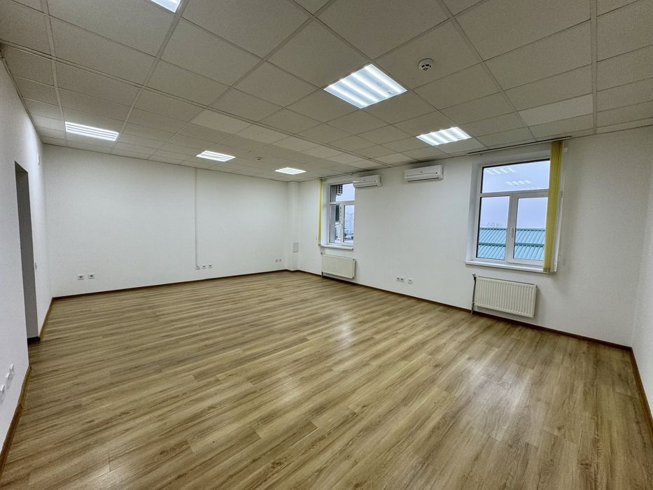 Оренда офісів від 20-35 (м2) в БЦ, біля Податкової