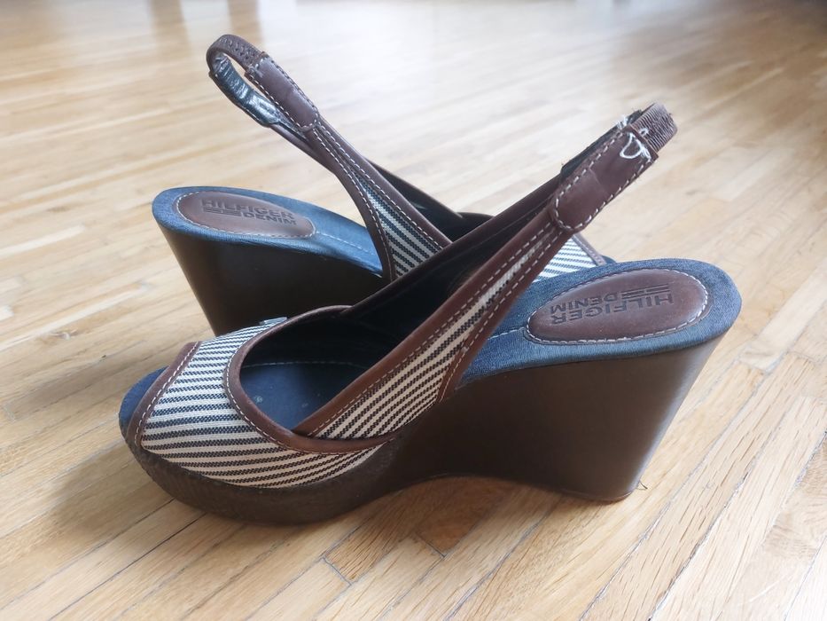 Buty na obcasie Tommy Hilfiger