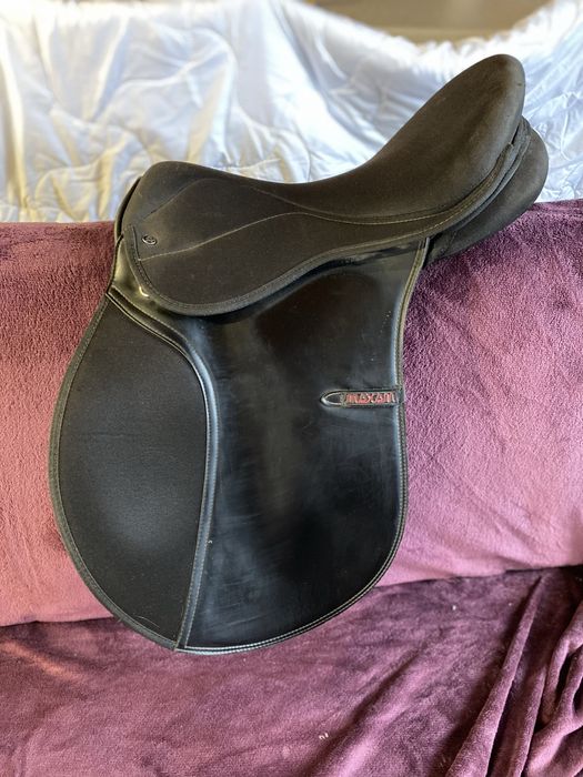 Siodło thorowgood 17 cali, rozstaw 30