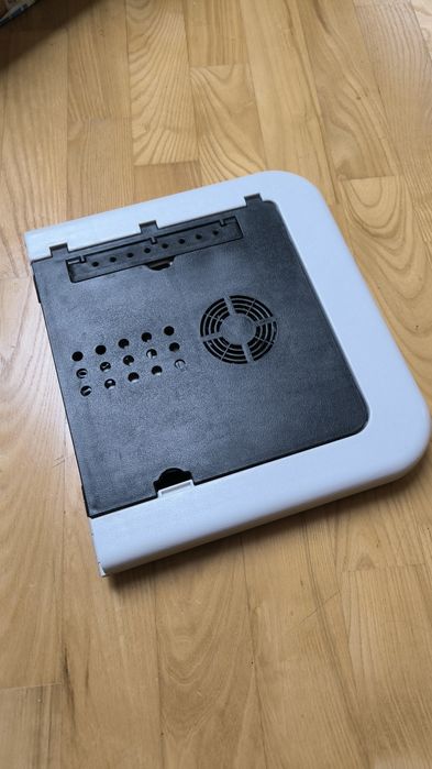 Składana podstawka na laptopa