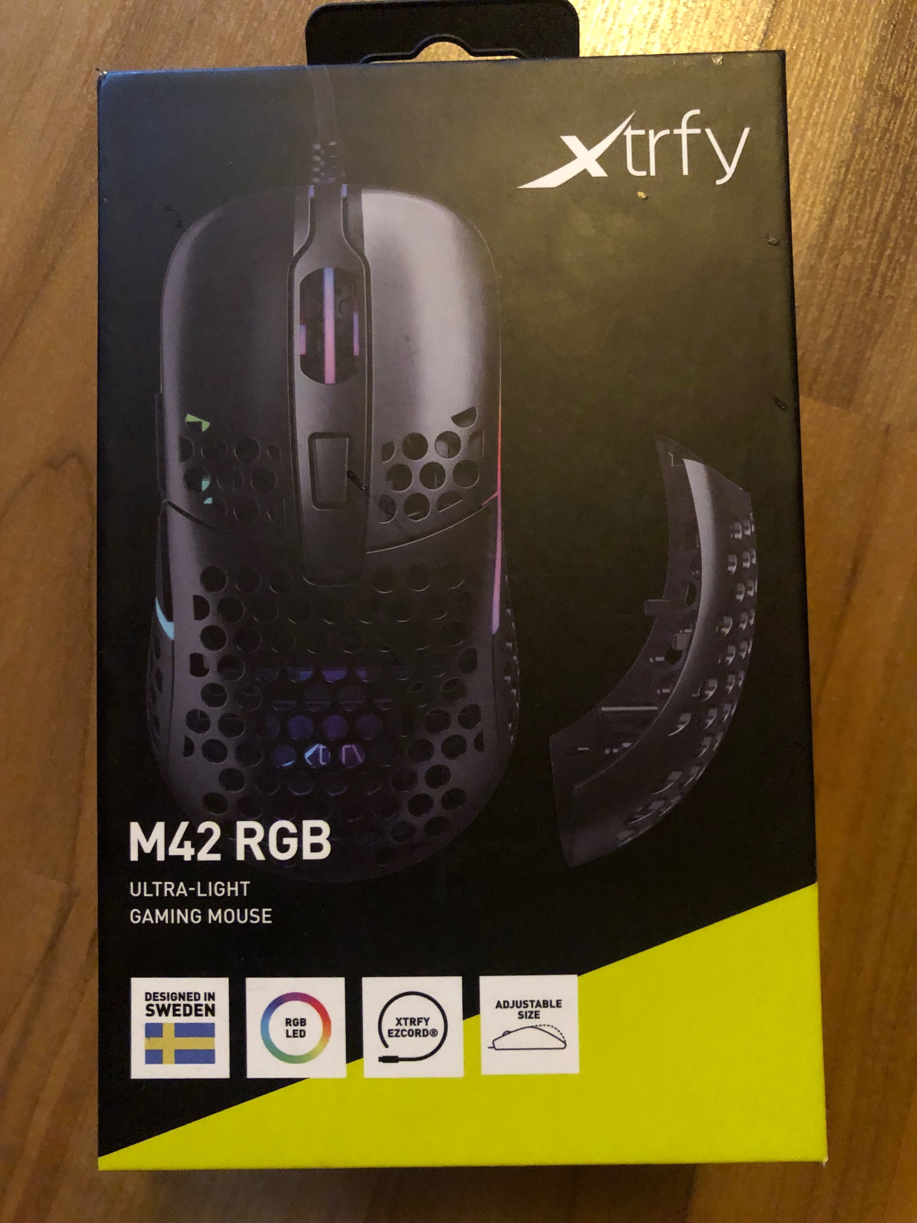 Mysz Xtrfy M42 RGB  - Myszka do gier - Optyczny - 6 - Czarny z RGB