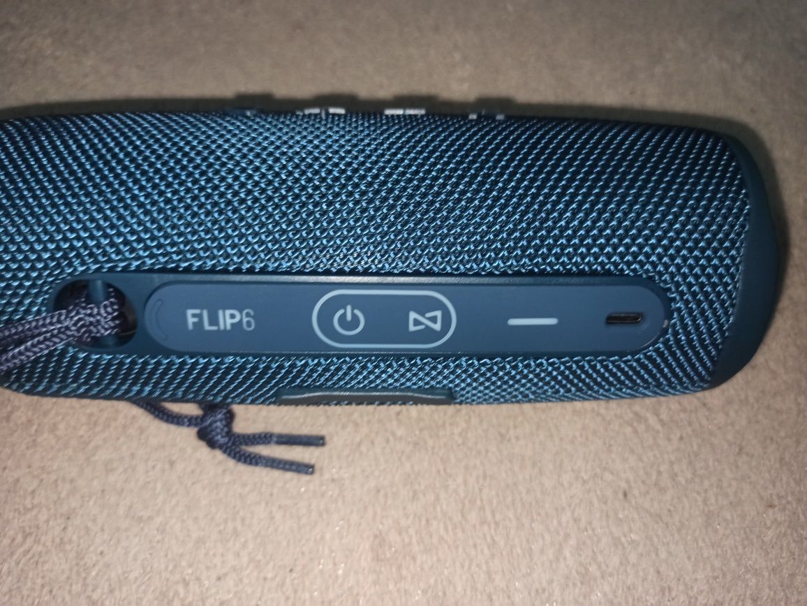 Колонка Bluetooth JBL