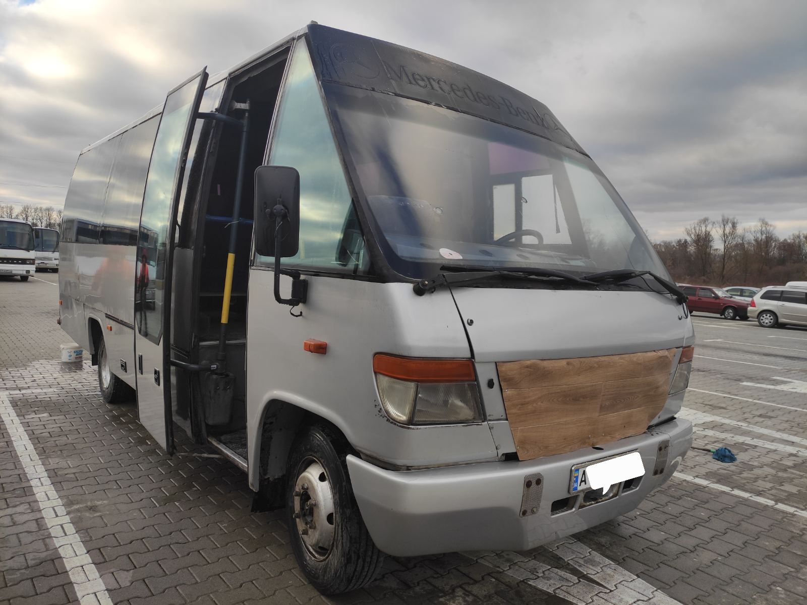 Mercedes-Benz vario 814