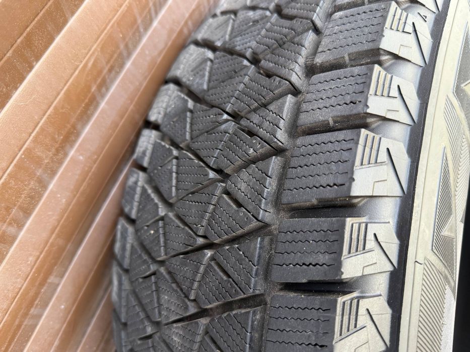 Зимняя резина Bridgestone R 215/65/16