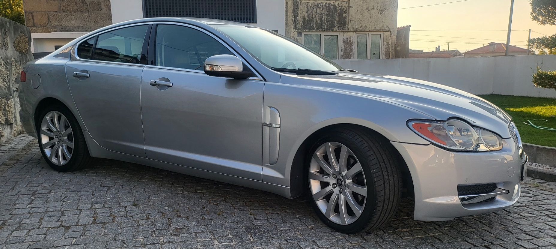 Jaguar XF 2.7 D V6 Luxury Nacional