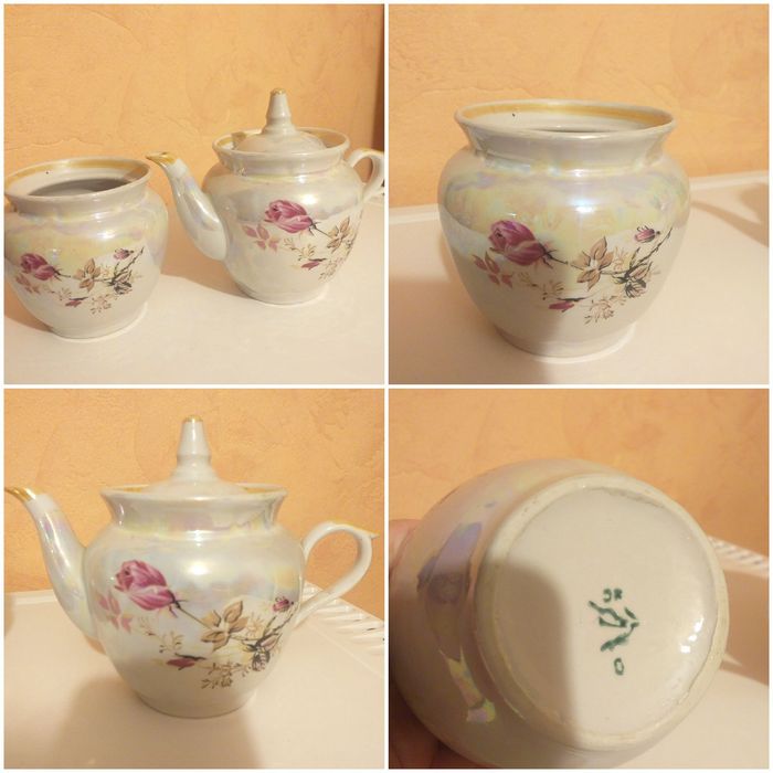 Заварник и сахарница.