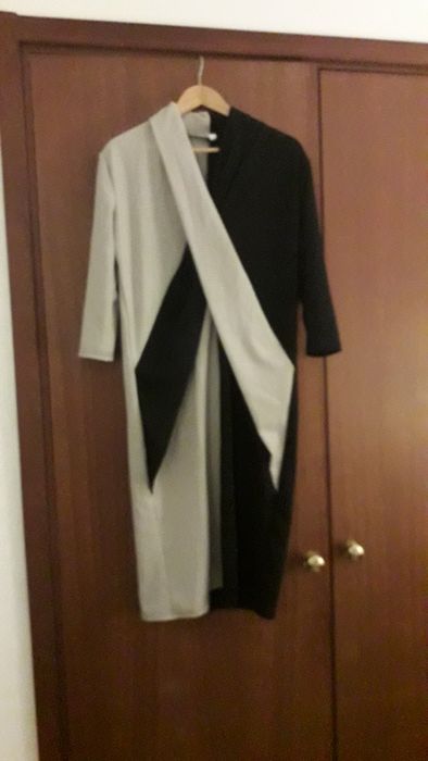 Vestido Cinza. Dois tons