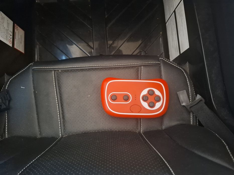 Samochód bmw x6m na akumulator