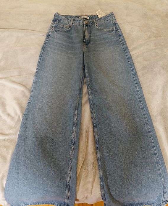 Джинси Zara . В розмірі М