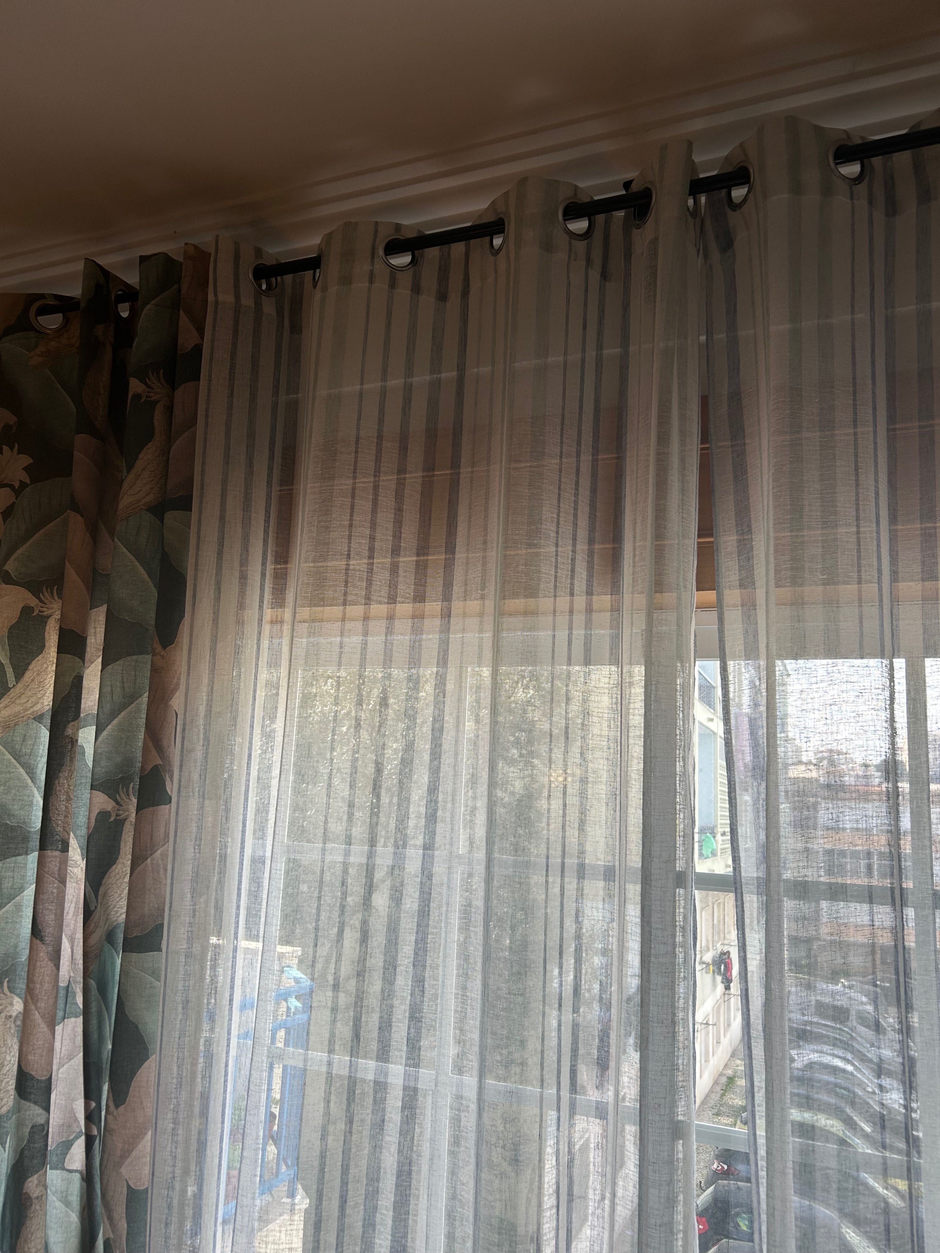 Conjunto: 2 almofadas, 4 cortinados (verde, creme, castanho)