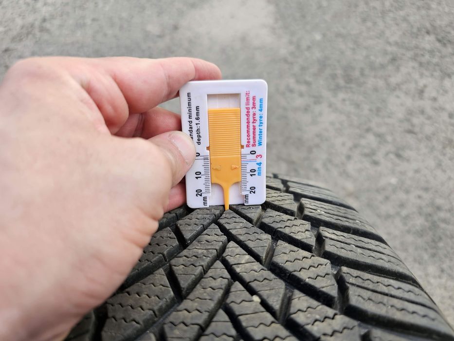 7-6,5 мм Bridgestone Blizzak LM005 205/60 r16