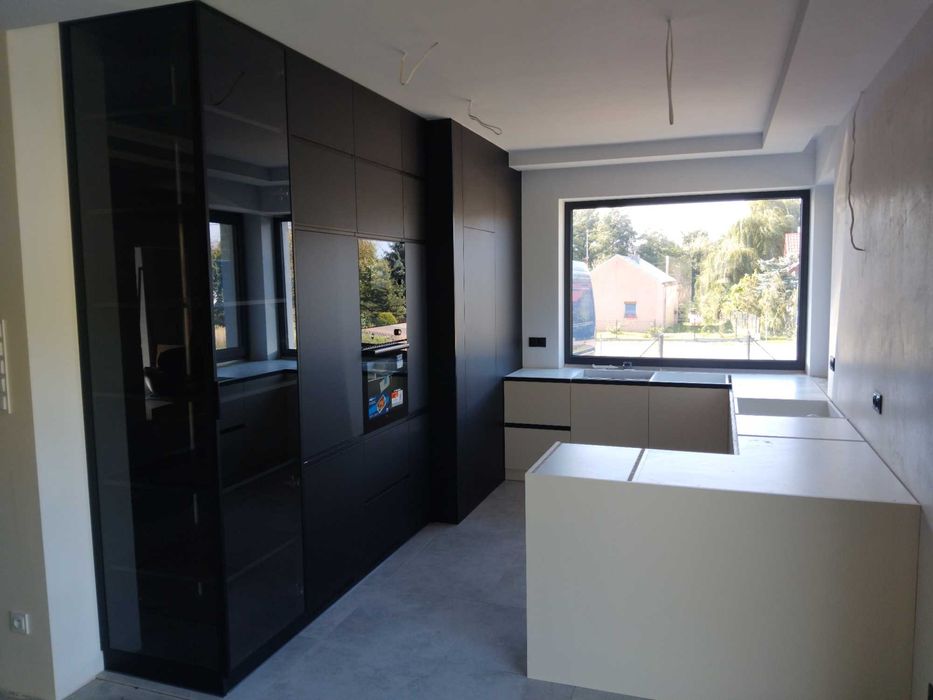 MEBLE NA WYMIAR   Kuchnie  Szafy  Garderoby Lamele