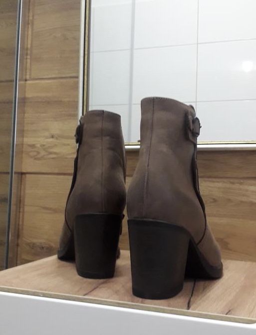 OKAZJA! Nowe buty Badura